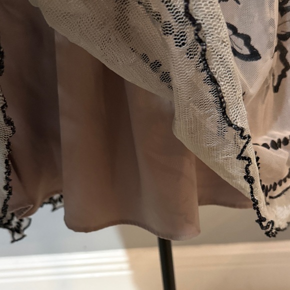 Darling Layered Black and Gray Floral Skirt - Picture 8 of 12